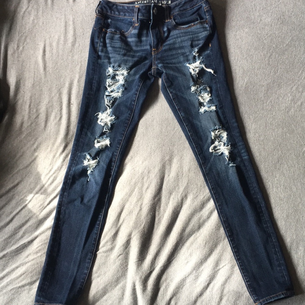 NEW American eagle destroyed jeans